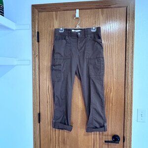 Sonoma Straight Mid rise Cargo Capris size 8